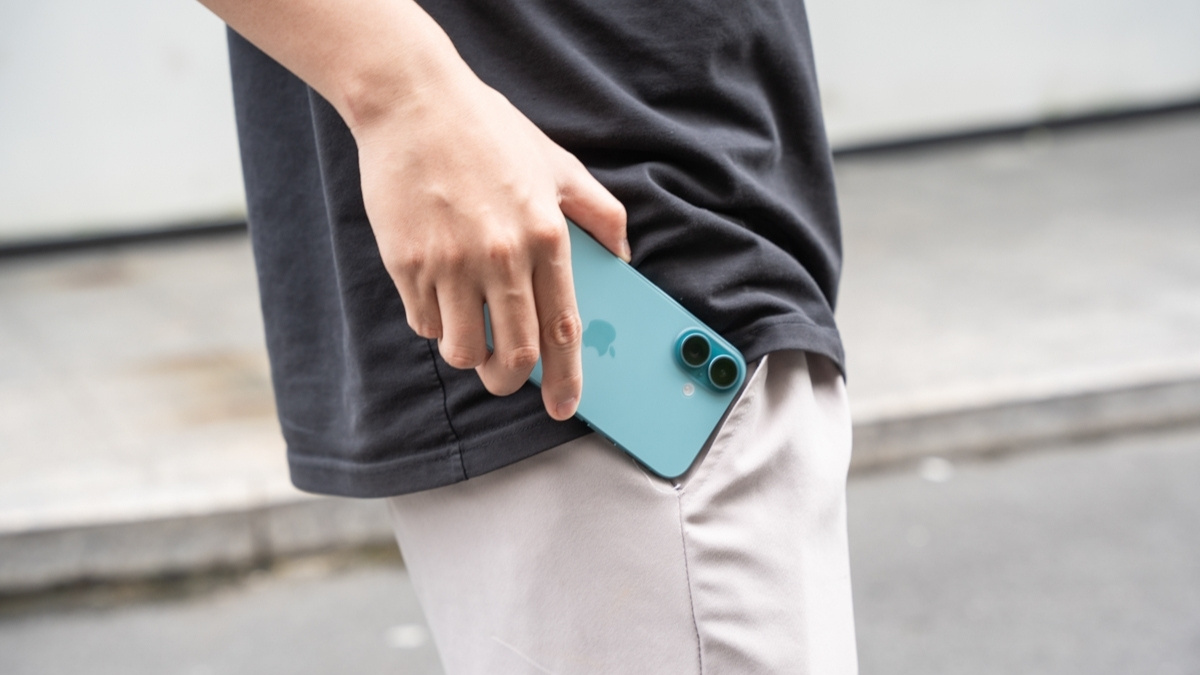 iPhone 16 phiên bản tiêu chuẩn là điểm bắt đầu tuyệt vời cho người dùng muốn tiếp cận hệ sinh thái Apple với ngân sách dễ chịu