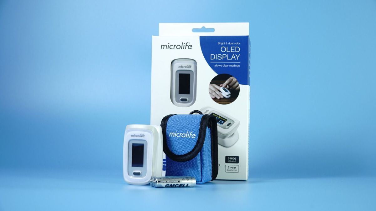 Quà 8/3 cho bà thiên về sức khỏe: Máy đo nồng độ oxy trong máu