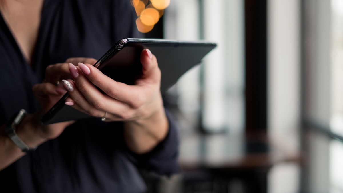 top quà 8/3 cho cô giáo mầm non ý nghĩa nhất máy tính bảng