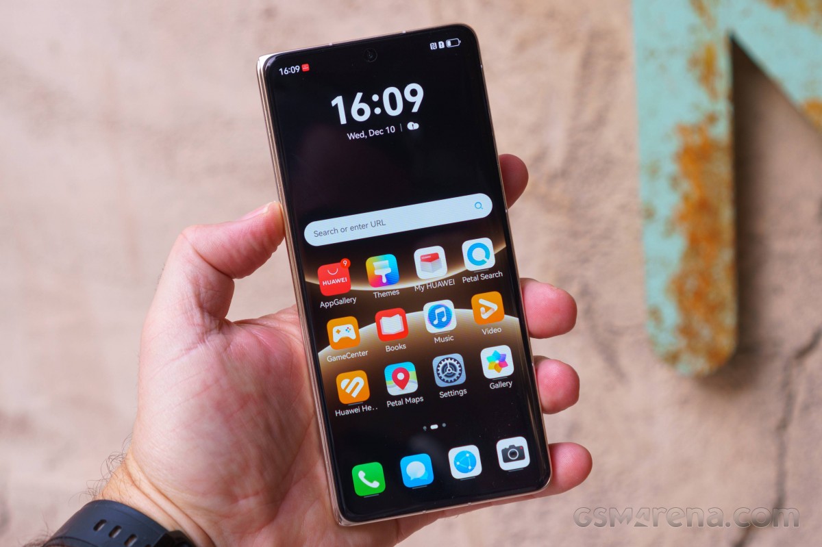 Cận cảnh Huawei Mate X7 với màn hình ngoài 6.4 inch