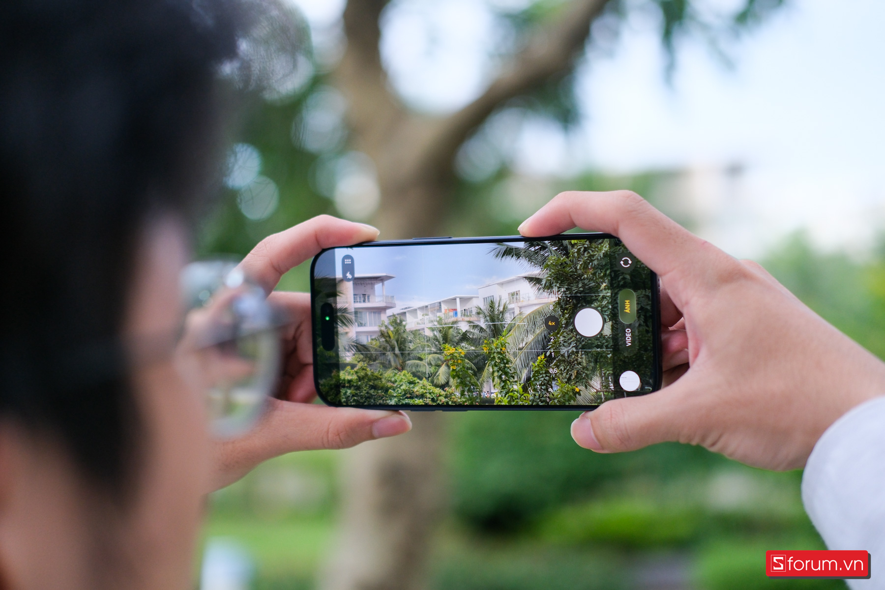 Trên tay iPhone 17 Pro với giao diện chụp ảnh mới