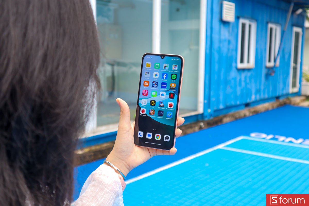 So sánh Xiaomi Redmi 15C vs Samsung A06 5G về màn hình