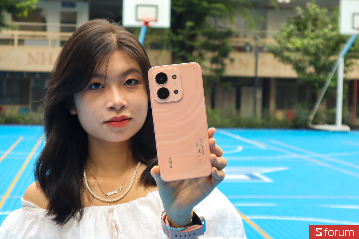 So sánh Xiaomi Redmi 15C vs Tecno Spark 30 5G về thiết kế