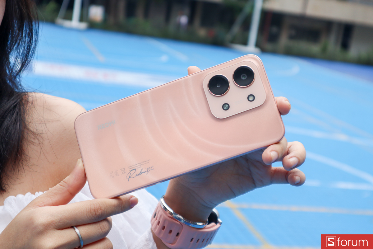 So sánh Xiaomi Redmi 15C vs Tecno Spark 30 5G về khả năng chụp ảnh