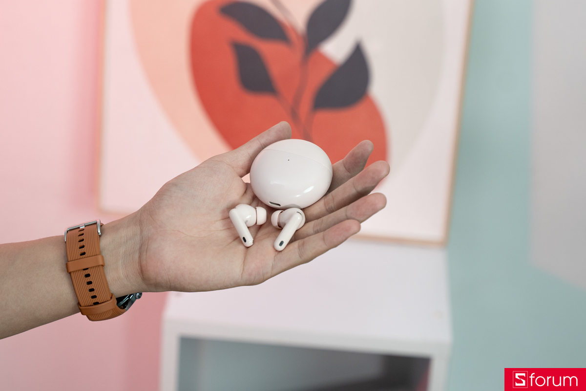 Trên tay Huawei FreeBuds 7i cho phép sạc 10 phút nhưng dùng được thêm 4 giờ