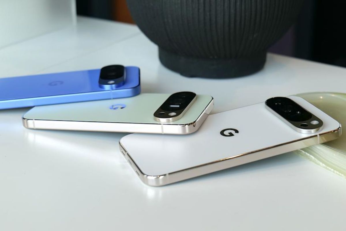 Trên tay Google Pixel 10 series về thiết kế và cạnh bên