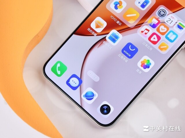Honor X70 có độ sáng màn hình 6,000 nits