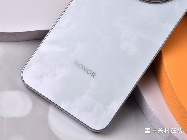 Honor X70 được trang bị chuẩn kháng nước, chống bụi IP66 + IP68 + IP69K