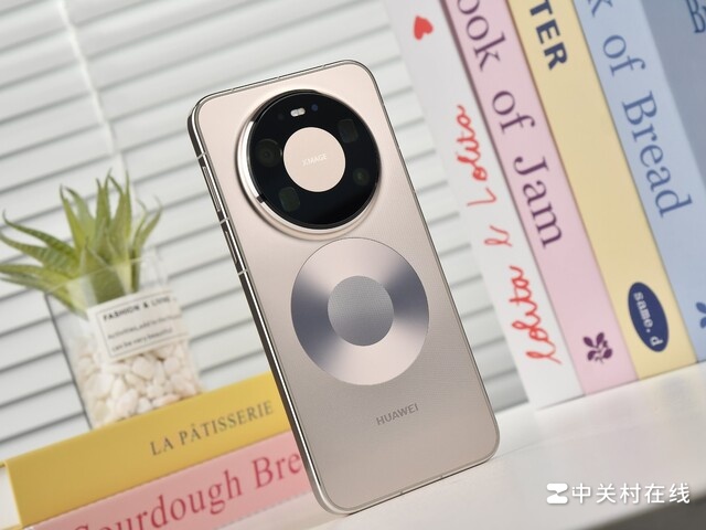 Cận cảnh Huawei Mate 80 Pro Max với camera chính 50MP RYYB