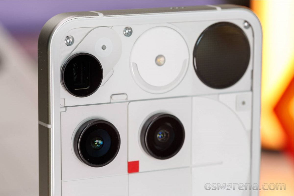 Bố trí cụm camera sau trên Nothing Phone 3a