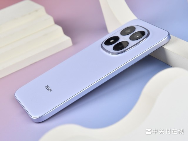 Cận cảnh Redmi Note 15 Pro+ ở cạnh trái