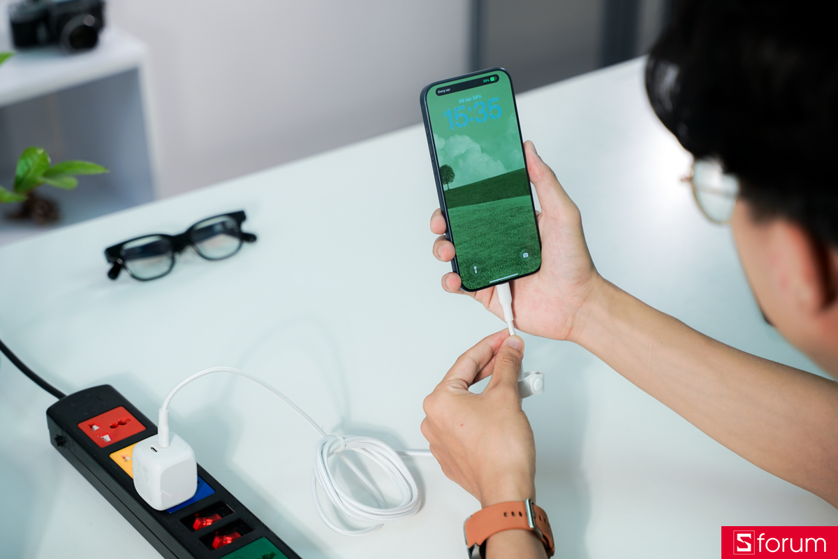 Trên tay củ sạc Belkin Type-C 50W hỗ trợ chuẩn PD sạc nhanh cho iPhone