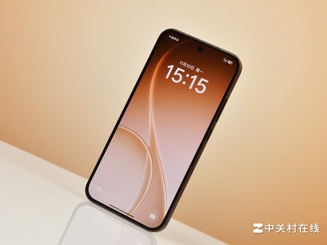 Cận cảnh OPPO Reno15 với vi xử lí Dimensity 8450