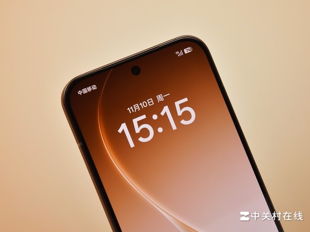Cận cảnh OPPO Reno15 với màn hình 6.32 inches