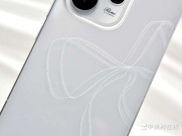 Cận cảnh OPPO Reno15 Pro về họa tiết mặt lưng