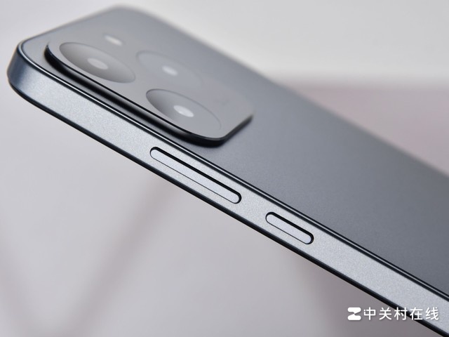 Cận cảnh realme 15T với thiết kế mỏng nhẹ