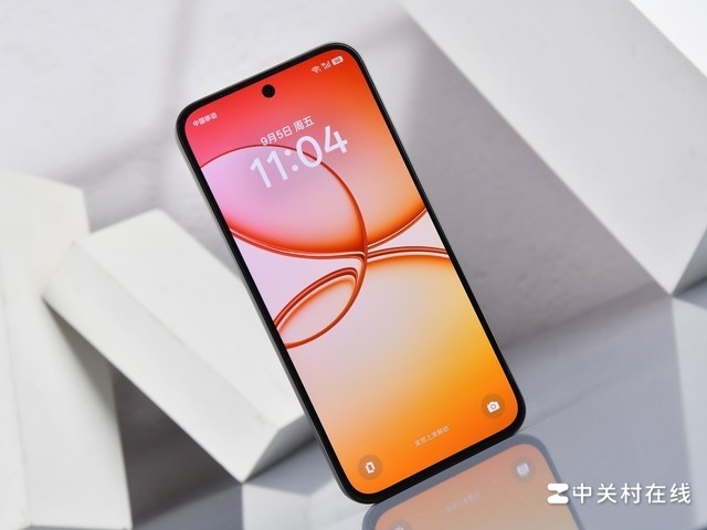 Cận cảnh realme 15T về màn hình