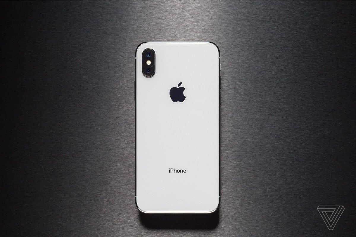iPhone X và Xs không có sự khác biệt nào về thiết kế