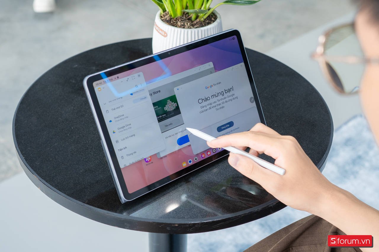 Trên tay Samsung Tab S11 với khả năng đa nhiệm ấn tượng