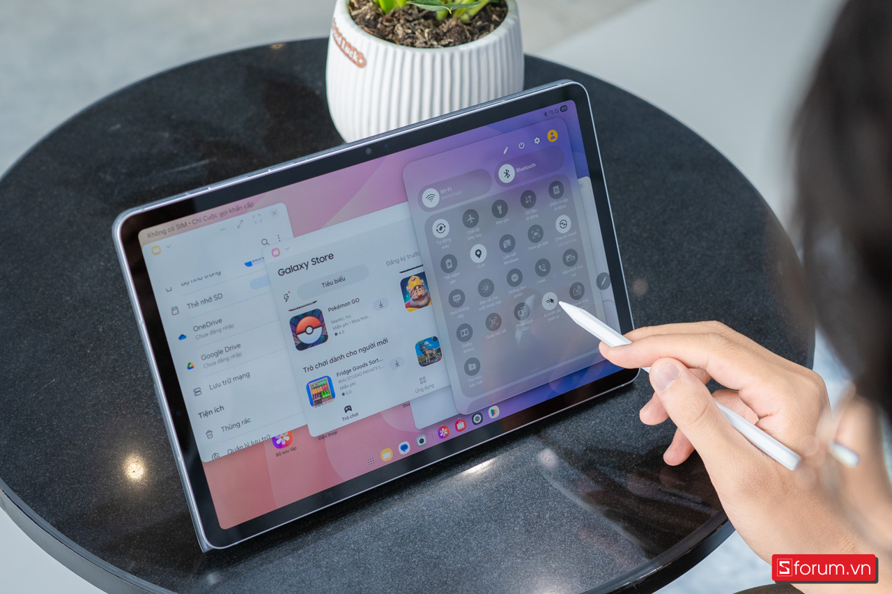 Trên tay Samsung Tab S11 hỗ trợ khả năng làm việc 4 không gian khác nhau