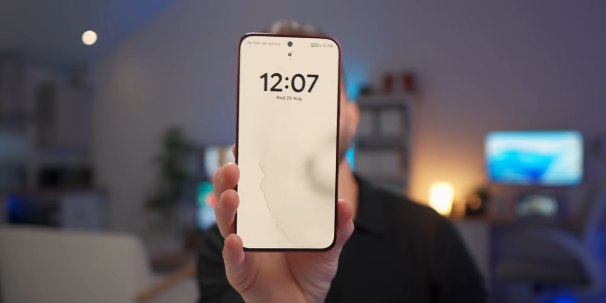 Cận cảnh TCL P80 Ultra với màn hình AMOLED tích hợp công nghệ NXTPAPER