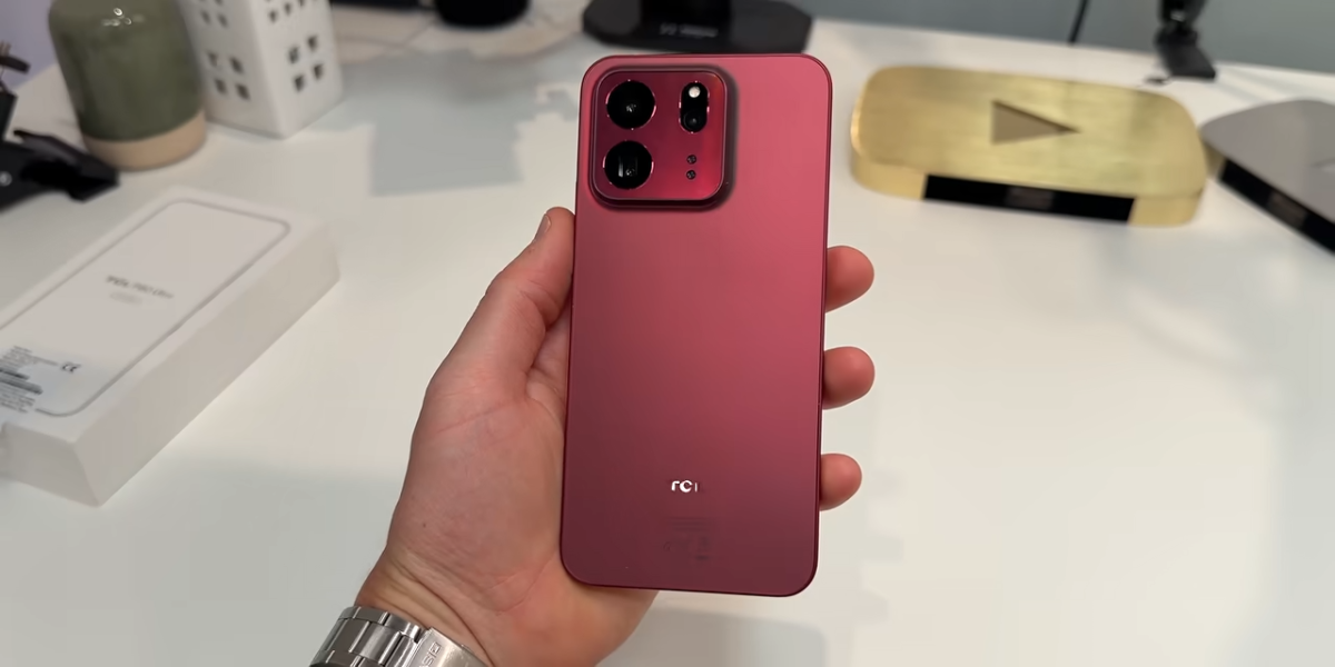 Cận cảnh TCL P80 Ultra về thiết kế