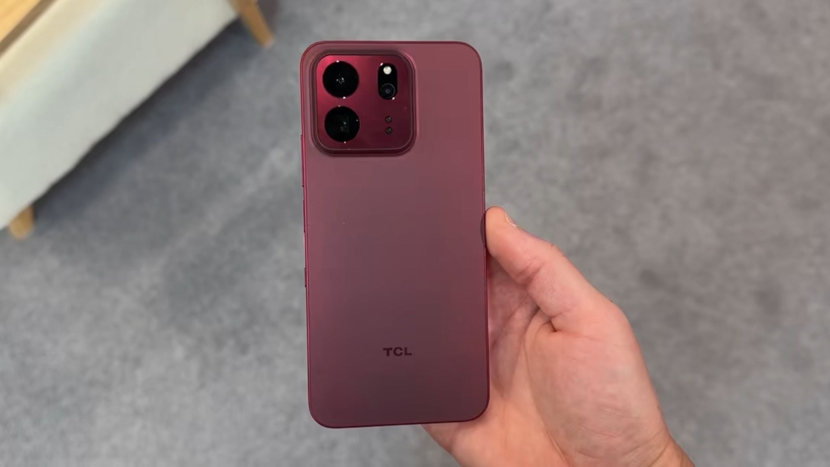 Cận cảnh TCL P80 Ultra: Biến thành máy đọc sách với 1 nút gạt, tối ưu phần nhìn với viền siêu mỏng!