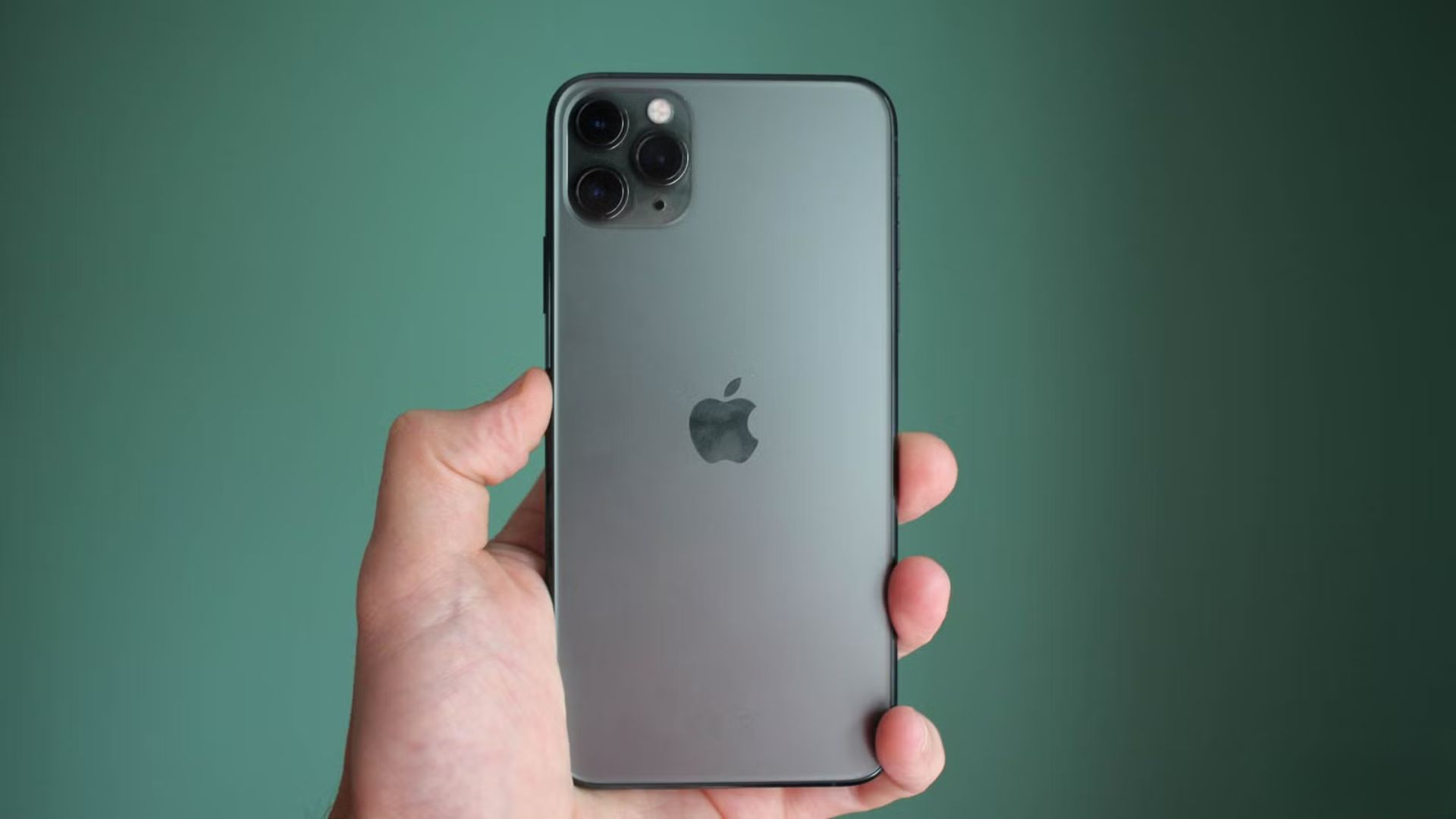 Cấu hình iPhone 11 Pro Max: Chip gì, RAM mấy GB, hiệu năng hiện tại ra sao và có còn đáng mua? Cấu hình iPhone 11 Pro Max: Chip gì, RAM mấy GB, hiệu năng hiện tại ra sao và có còn đáng mua?