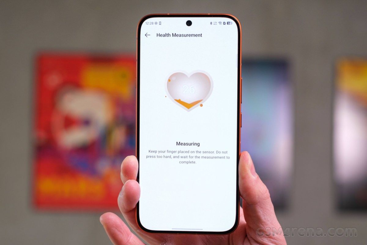 Cận cảnh Infinix Note 60 Pro hỗ trợ sạc nhanh có dây 90W