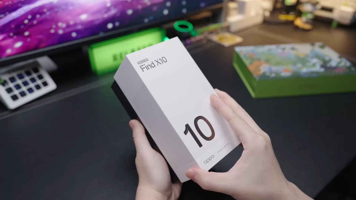 Cận cảnh OPPO Find X10 Pro Max xanh rừng về máy xanh rừng và hộp đựng sản phẩm