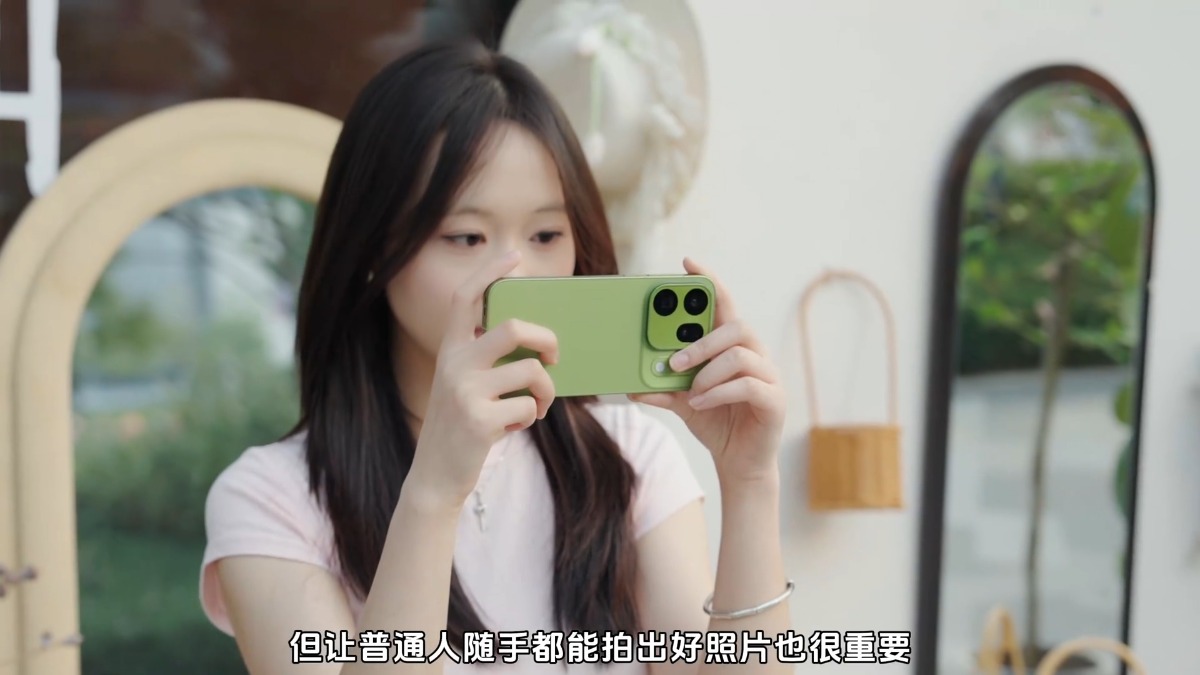 Cận cảnh OPPO Find X10 Pro Max xanh rừng về hệ thống 3 camera 200MP Hasselblad