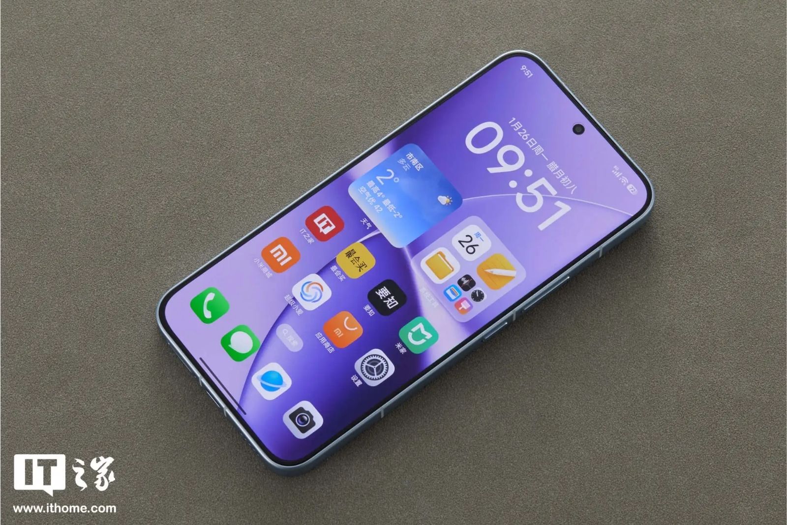 Cận cảnh Redmi Turbo 5 Max có màn hình 6.83 inch