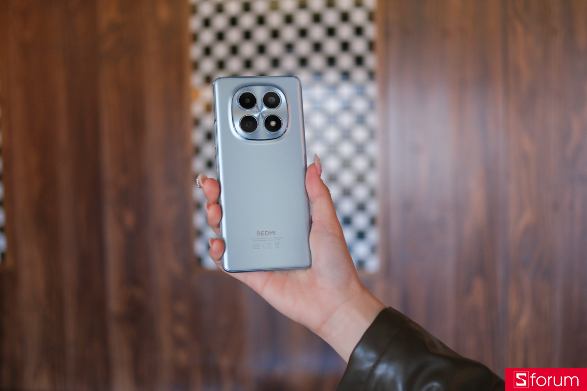 Trên tay Redmi Note 15 5G với thiết kế mềm mại hơn