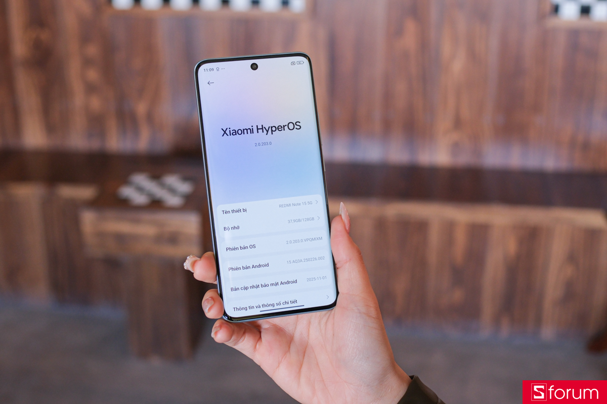 Trên tay Redmi Note 15 5G với giao diện HyperOS 2.0