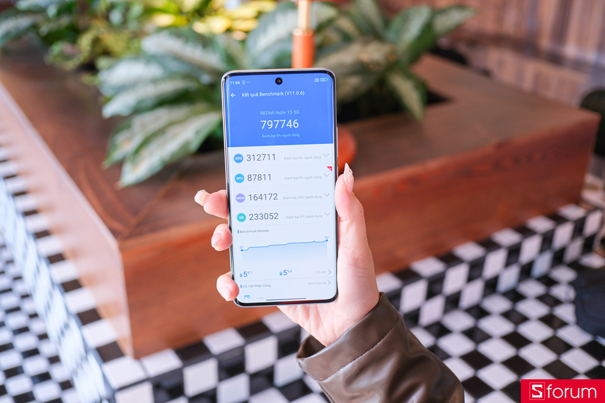 Trên tay Redmi Note 15 5G với điểm số Antutu đạt 797,746 điểm
