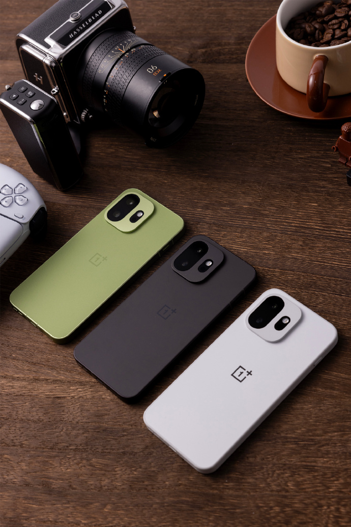 Cận cảnh OnePlus 15T về thiết kế