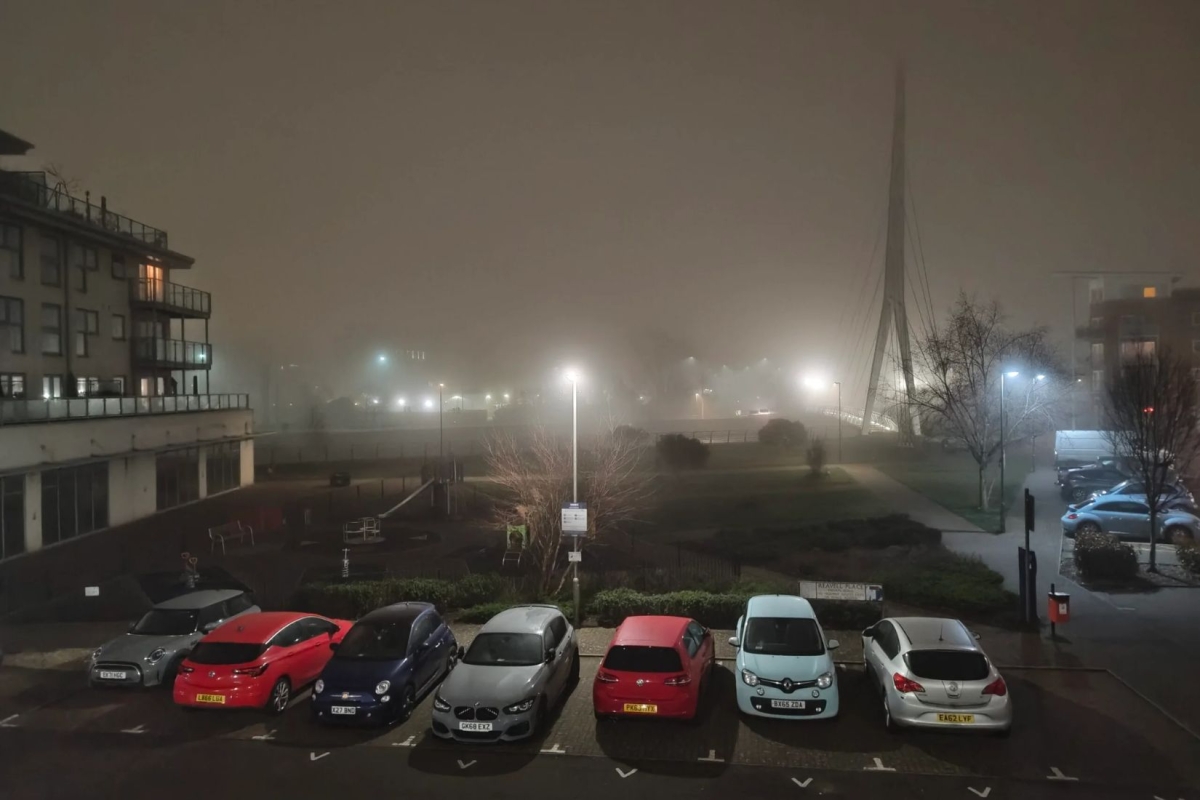 Cận cảnh Nothing Phone 4a chụp đêm