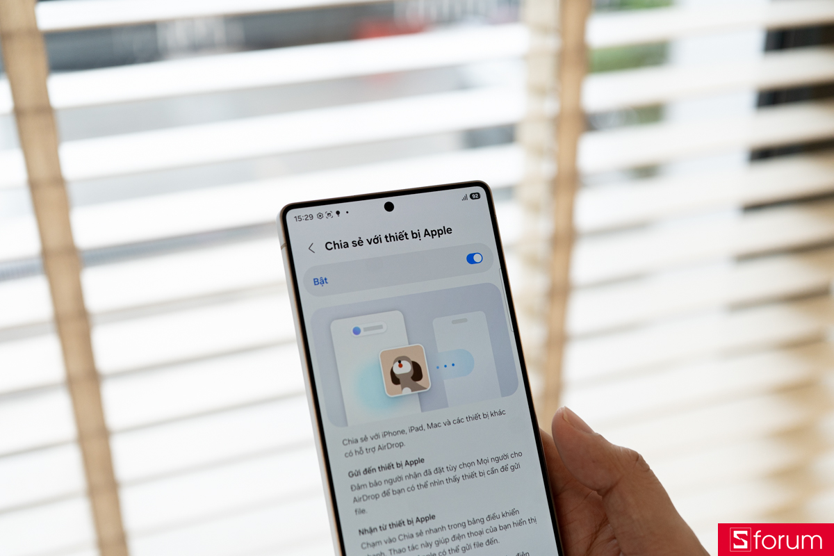 Tính năng mới trên One UI 8.5: Hỗ trợ Quickshare cho các thiết bị nhà Apple