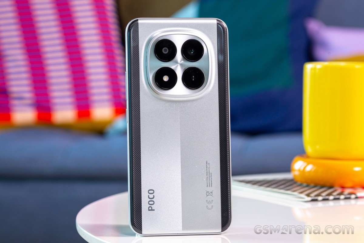 Cận cảnh POCO M8 Pro về thiết kế