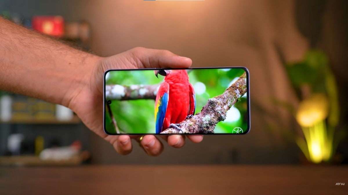 So sánh Xiaomi Redmi Note 15 vs Samsung A26 5G về màn hình