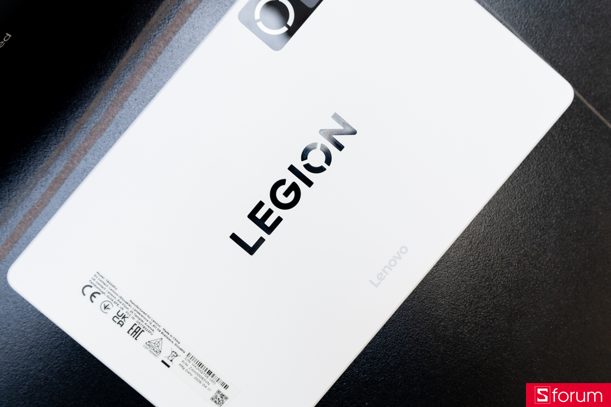 Trên tay Lenovo Legion Tab Gen 5 với thiết kế thân máy kim loại