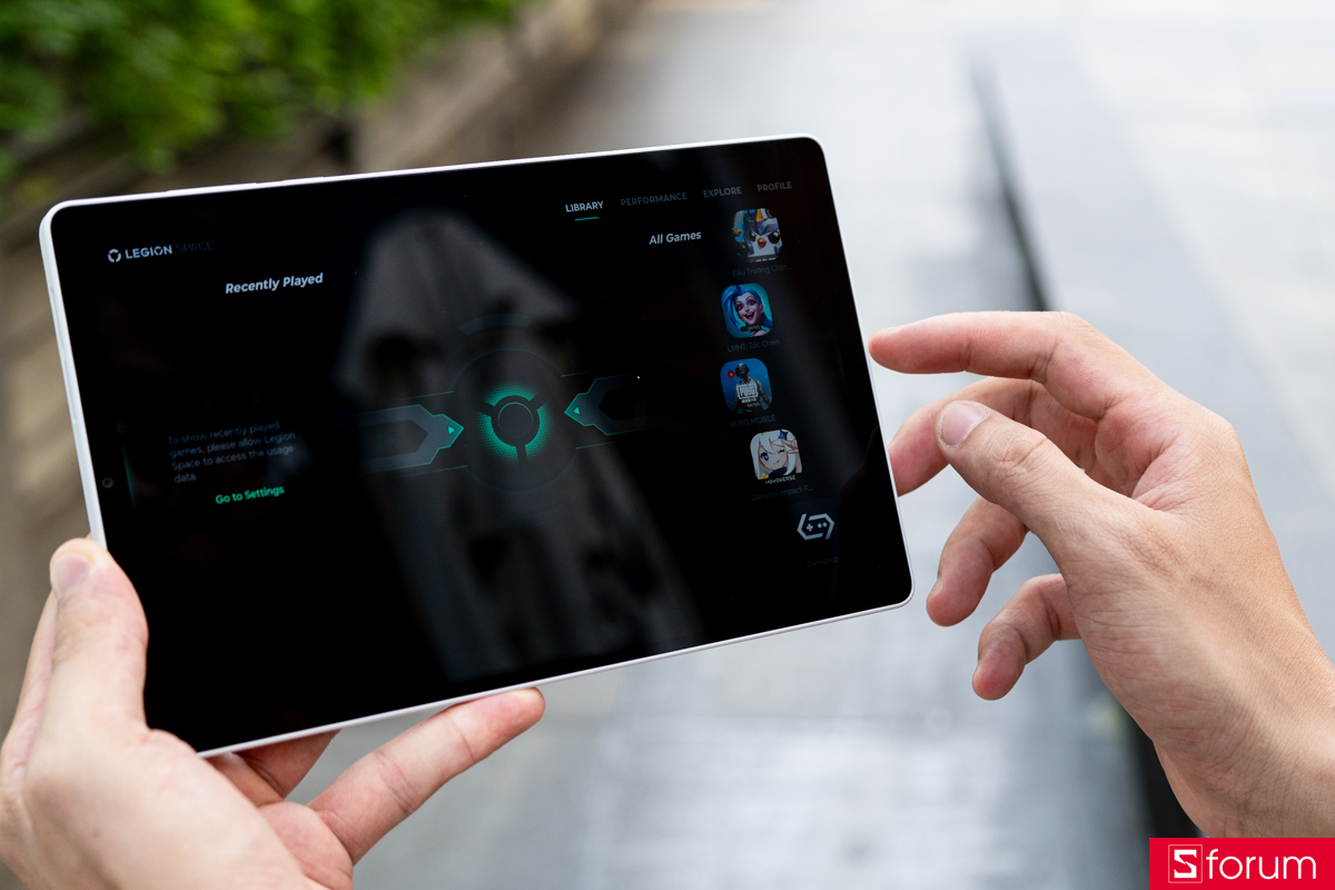 Trên tay Lenovo Legion Tab Gen 5 có màn hình độ sáng 800 nits