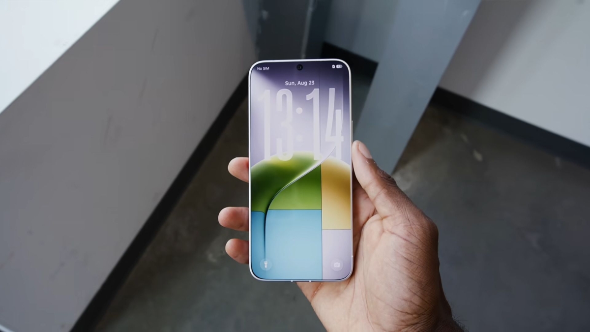 Cận cảnh chiếc điện thoại không viền màn hình của Tecno: Liệu có thành xu hướng tương lai?