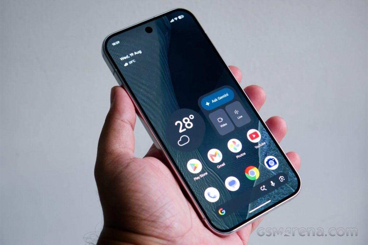 Cận cảnh Google Pixel 11 Pro với chip Tensor G6