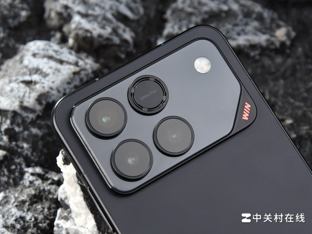 Cận cảnh HONOR WIN với hệ thống 3 camera ở mặt lưng