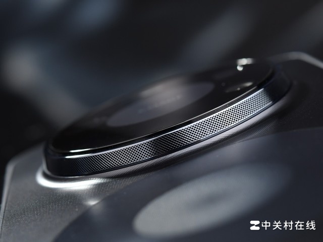 Cận cảnh Huawei Mate 80 Pro Max Wind Edition về camera