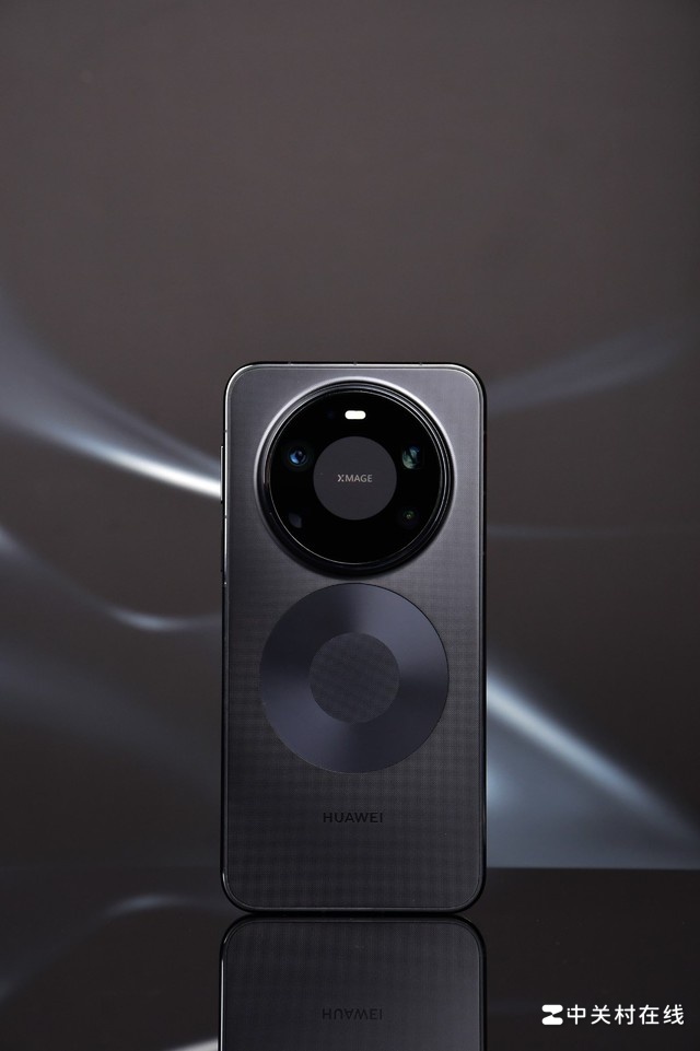 Cận cảnh Huawei Mate 80 Pro Max Wind Edition