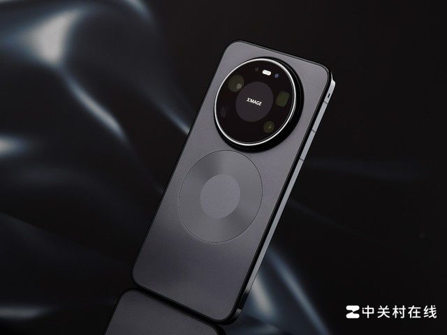 Cận cảnh Huawei Mate 80 Pro Max Wind Edition về phần mềm