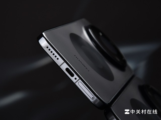 Cận cảnh Huawei Mate 80 Pro Max Wind Edition về độ hoàn thiện