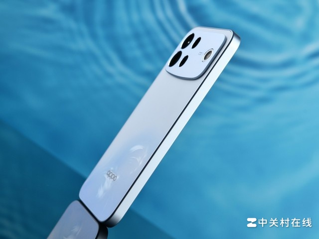 Cận cảnh OPPO A7 Pro Max cạnh trái